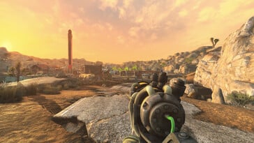 Image de Long 15 - NCR Expansion montrant la même ville en vue FPS. (Source de l'image : ToxicWhiteout - Nexus Mods)