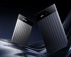 Plaud dévoile son dernier dispositif de prise de notes par IA, le Plaud Note Pro, qui peut résumer des enregistrements audio. (Source de l'image : Plaud)