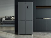 Le réfrigérateur à quatre portes Xiaomi Mijia Cross 496 L peut être contrôlé à distance via l'application Mijia, ou les commandes vocales Xiao AI. (Image source : Xiaomi)