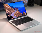 Applela génération actuelle de MacBook Pro de Microsoft devrait durer quelques mois de plus que prévu, M4 MacBook Pro 14 en photo. (Source de l'image : Notebookcheck)