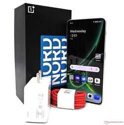 Le OnePlus Nord 3 5G est livré avec un chargeur SuperVOOC de 80 W