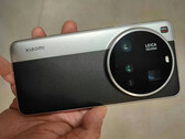 Le Xiaomi 15 Ultra est doté d'un boîtier d'appareil photo encore plus grand que celui de son prédécesseur. (Source de l'image : Weibo)