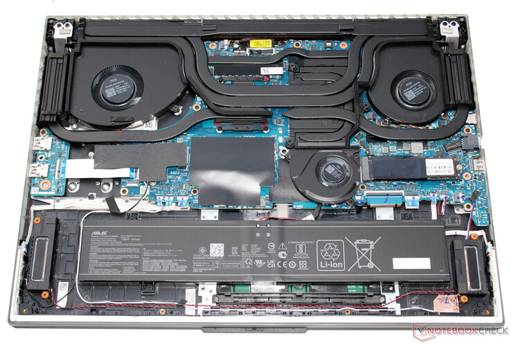 Asus ROG Strix Scar 18 G834JYR (2024) hardware