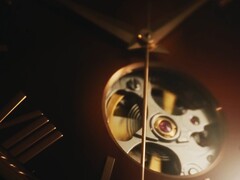 La montre mécanique de Citizen, inspirée de l'automne, est éditée en série limitée à seulement 300 exemplaires.