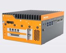 De nombreux ports et de la place pour un GPU professionnel de niveau bureau SFF. (Source de l'image : Onlogic)