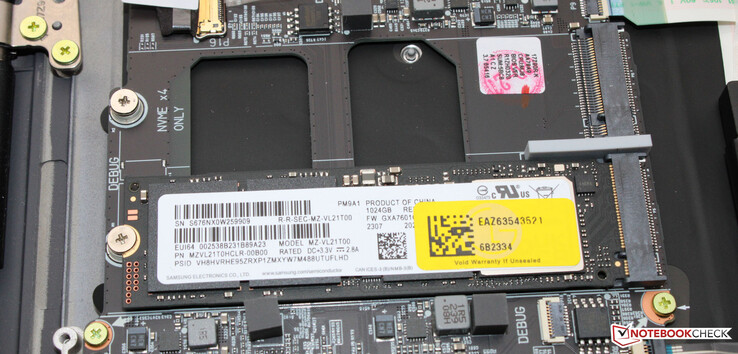 L'ordinateur portable peut accueillir deux disques SSD PCIe 4.