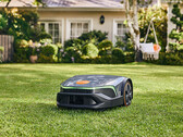 Les nouveaux robots tondeuses STIHL iMOW peuvent couvrir des pelouses jusqu'à 5,000 m² (~53,820 pi²). (Image source : STIHL)