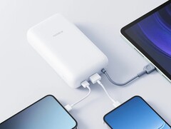 Le Power Bank 20000 (câble intégré) de Xiaomi (photo) est désormais disponible en Espagne. (Source de l&#039;image : Xiaomi)