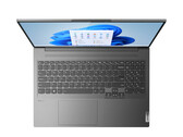 Le Lenovo Slim 7i Pro est doté de deux haut-parleurs de 2 W. (Source : Lenovo)