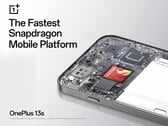 Le OnePlus 13s s'appuie sur le chipset Snapdragon 8 Elite de Qualcomm, comme de nombreux flagships modernes. (Source de l'image : OnePlus - édité)