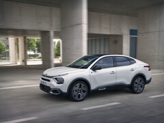 La Citroën ë-C4 X a une autonomie de 359 km. (Image source : Citroën)