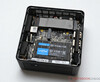 Geekom Mini IT15 avec fond ouvert