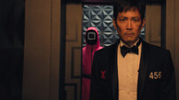 "Seong Gi-hun retourne aux jeux dans Squid Game Saison 3 - mais cette fois, la survie passe après quelque chose de bien plus humain." (Source de l'image : Netflix)