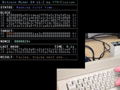 Le C64 du moddeur en train de miner un bloc de test (Image source : 8 Bit Show And Tell)