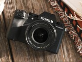 Le Fujifilm X-S20 est une mise à jour progressive de la gamme d'appareils photo APS-C à monture X de Fujifilm. (Source de l'image : Fujifilm)