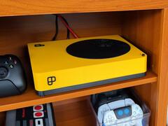 Le Playnix a à peu près la même taille qu'une PS5 originale.