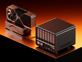 Le Aoostar WTR Max est désormais disponible avec l'Intel Core i5 1235U. Sur la photo : le NAS avec un eGPU.