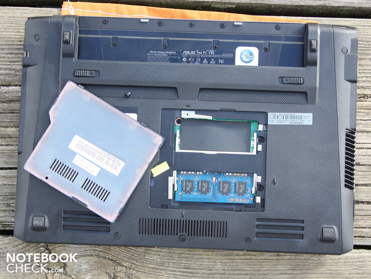 La RAM, le disque dur et la batterie ont été relativement faciles à mettre à niveau (Source de l'image : Notebookcheck)