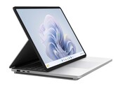 Le Surface Laptop Studio 2 adapte le design de son prédécesseur. (Source de l'image : @rquandt &amp; WinFuture)