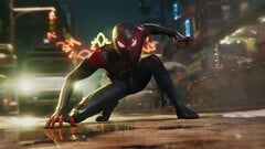 Spider-Man : Miles Morales présente des flaques d'eau tracées par les rayons. (Source de l'image : Insomniac Games)
