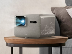 Les projecteurs BenQ TK705i et TK705STi (photo) sont arrivés en Europe. (Source de l&#039;image : BenQ)