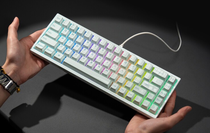 Le Keychron Q16 HE 8K sera équipé d'un système RGB orienté vers le nord. (Source de l'image : Keychron)