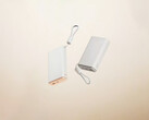 Les deux nouvelles batteries externes ont des capacités nominales de 15 000 mAh et 20 000 mAh. Sur la photo : les deux nouveaux modèles.