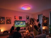 Le plafonnier SwitchBot RGBICWW offre des effets de couleurs dynamiques RGBIC