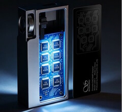 Le modèle UA6 II de Shanling utilise huit puces DAC Cirrus Logic afin d'offrir un son haute fidélité pour les configurations de casques symétriques.