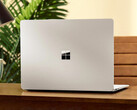 Selon certaines informations, la Surface « Minos » serait disponible en finitions Noir et Platine ; photo de la Surface Laptop 8.