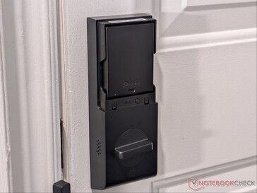 Batterie rechargeable pouvant être retirée pour être rechargée ou rechargée sans être retirée.