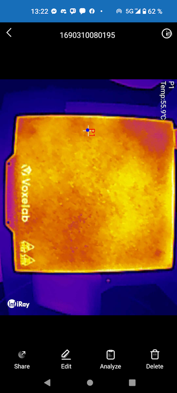 Image enregistrée (imprimante 3D) avec point de mesure