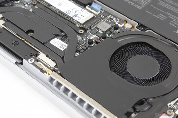 Nous n'avons remarqué aucun bruit électronique ni aucun ronflement de bobine sur notre appareil d'essai