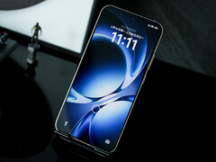 Xiaomi a déjà annoncé que le Redmi K80 Extreme Edition serait disponible en trois couleurs. (Source de l'image : via Digital Chat Station)