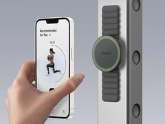 La poignée Anker 620 MagGo Grip a été conçue pour une utilisation multitâche lors d'un entraînement ou dans la cuisine (source : Anker)