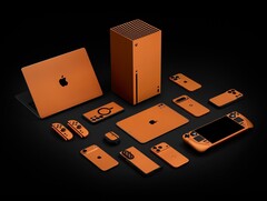 Le skin Dbrand Cosmic Orange est disponible pour une large gamme d&#039;appareils. (Source de l&#039;image : Dbrand)