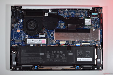 HP EliteBook 8 G1a 14 : caractéristiques internes