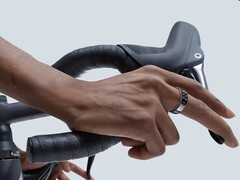 La bague intelligente Rogbid SR08 Ultra est dotée d'un écran intégré. (Source de l'image : Rogbid)