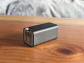 L'adaptateur HP de 65 W dispose de presque toutes les fonctionnalités que l'on peut attendre d'un chargeur USB-C portable