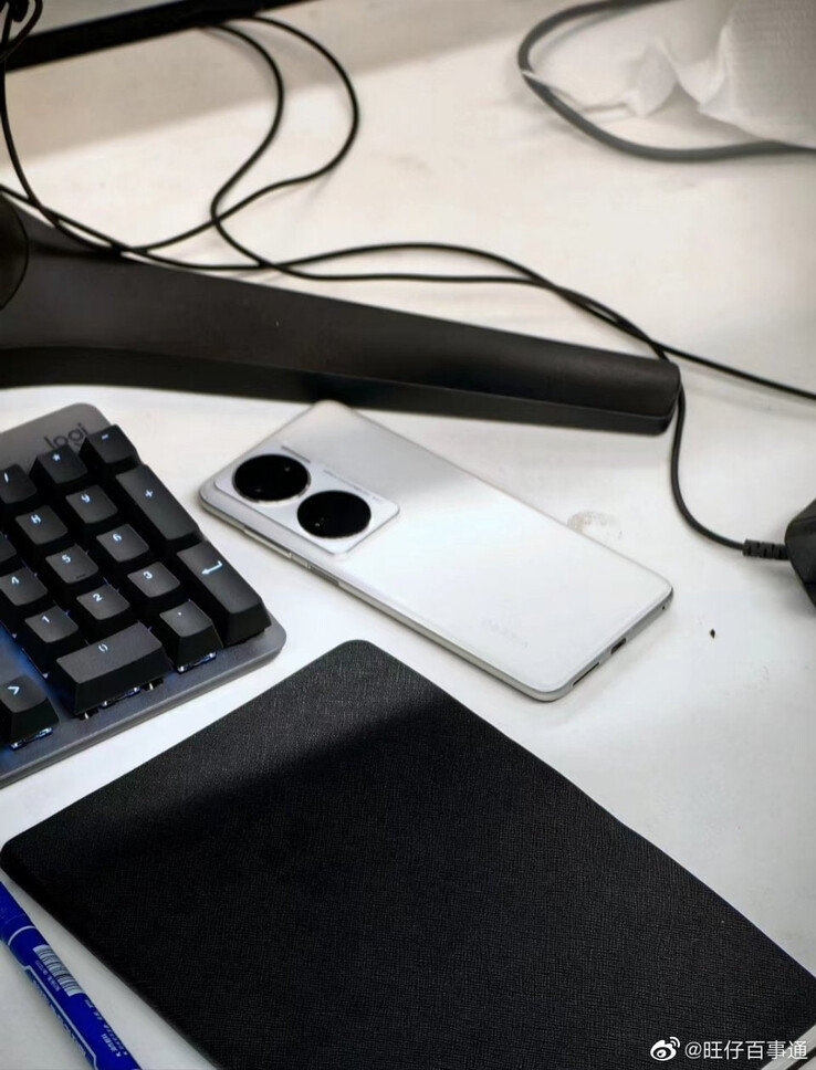 Un prototype de la série P60 ? (Source : HuaweiCentral)