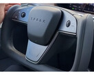 Tesla propose un nouveau volant Yoke pour les Model S et Model X (image : Tesla / @dkrasniy, X-App)