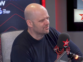 Une capture d'écran de Dan Houser dans l'émission The Chris Evans Breakfast Show (source d'image : Virgin Radio UK YT)