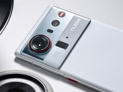 Le Z80 Ultra sera lancé le 22 octobre. Photo : l'îlot de l'appareil photo du téléphone. (Source de l'image : Nubia)