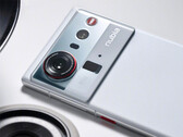 Le Z80 Ultra sera lancé le 22 octobre. Photo : l'îlot de l'appareil photo du téléphone. (Source de l'image : Nubia)