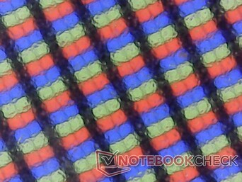 Contrairement à la plupart des autres ordinateurs portables Gram, le Gram Book 15 est livré avec un panneau mat au lieu d'un panneau brillant