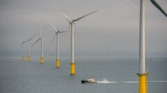Un bateau dans le parc éolien offshore de Rampion (Source : Rampion)