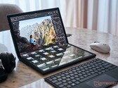 Apple serait en train de préparer un MacBook dans le style de l'Asus Zenbook 17 Fold. (Image : Notebookcheck)