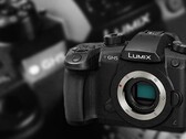 Le Panasonic Lumix GH5 n'est que l'un des nombreux appareils photo Micro Four Thirds disponibles. (Source de l'image : Panasonic/Unsplash - édité)