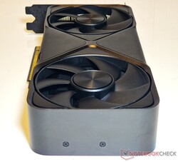Les ventilateurs de la RTX 5070 FE peuvent devenir très bruyants sous charge