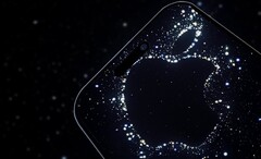 La connectivité par satellite, des appareils photo améliorés et une meilleure photographie en basse lumière sont attendus pour la série d'iPhone 14. (Image source : Apple/@ld_vova - édité)